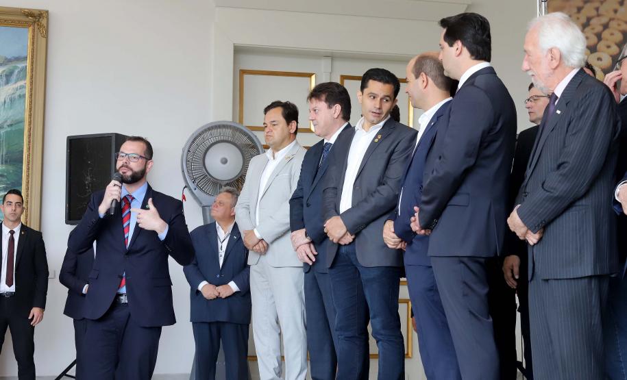 Paraná retira 60 mil itens do regime de Substituição Tributária