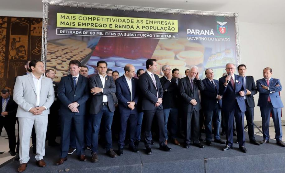 Paraná retira 60 mil itens do regime de Substituição Tributária