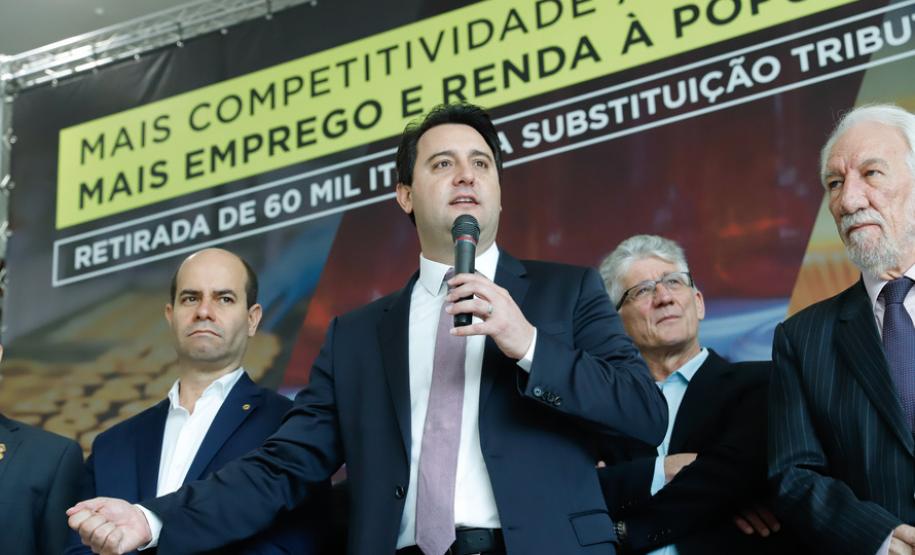 Paraná retira 60 mil itens do regime de Substituição Tributária