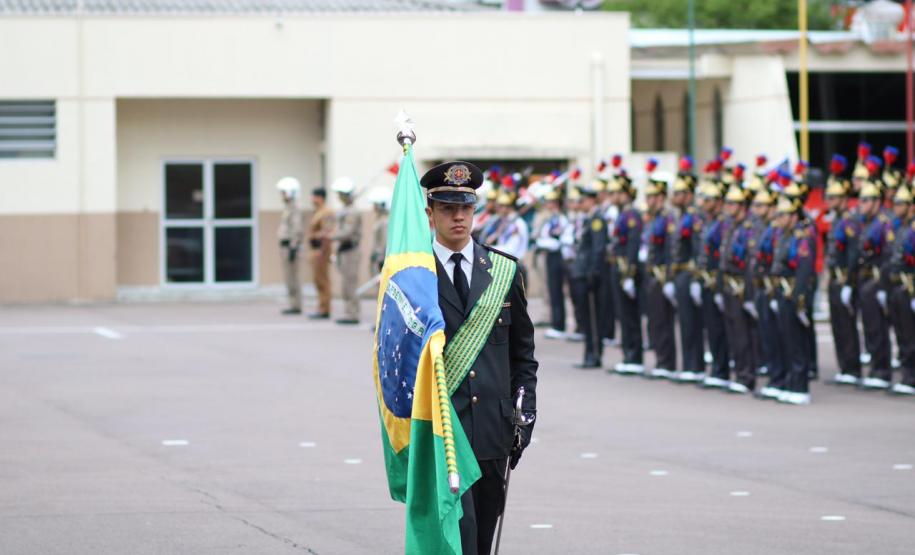 Corpo de Bombeiros condecora Piana