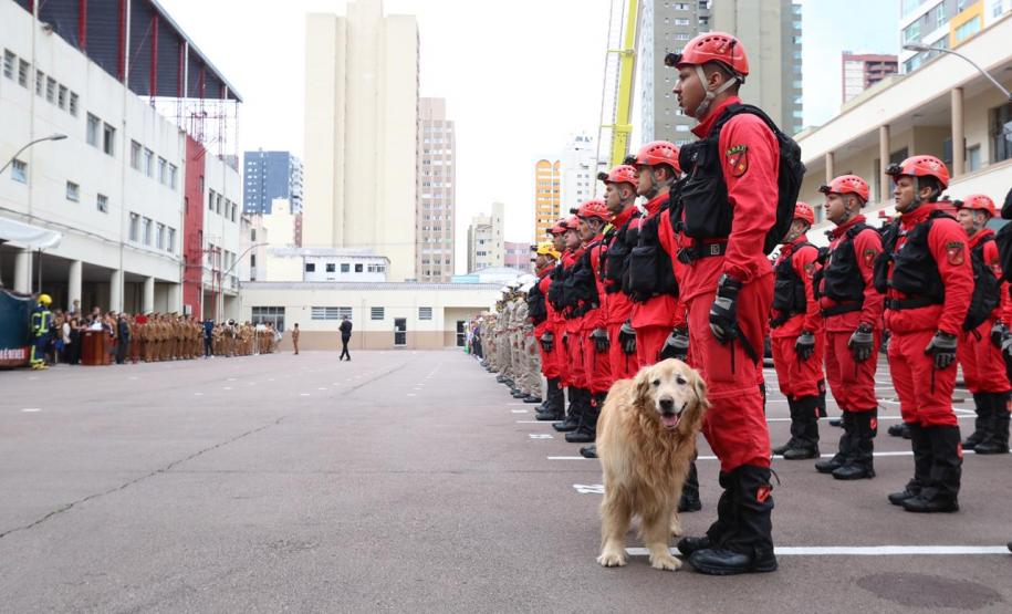 Corpo de Bombeiros condecora Piana