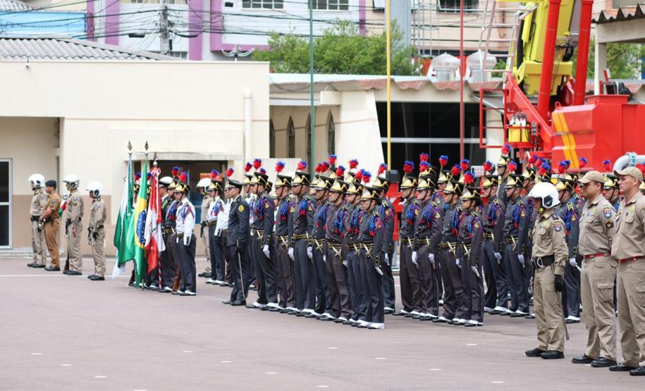 Corpo de Bombeiros condecora Piana
