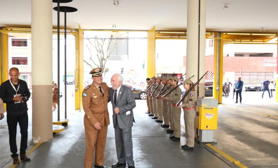 Corpo de Bombeiros condecora Piana