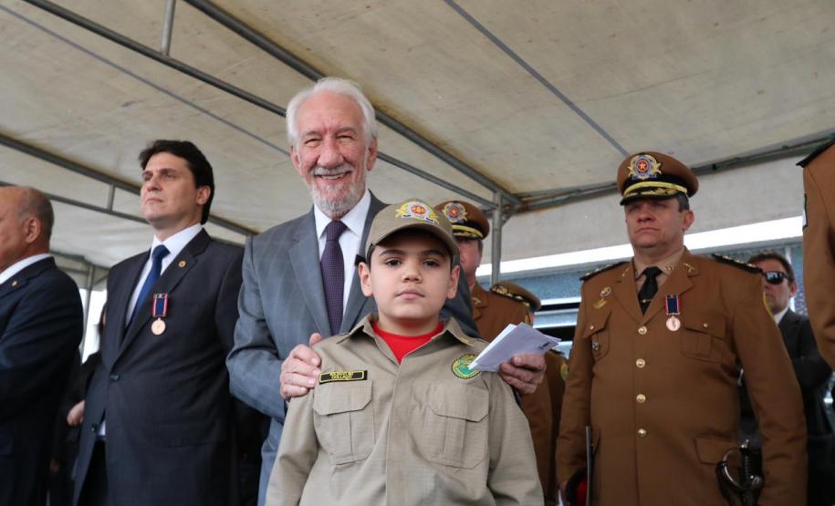 Corpo de Bombeiros condecora Piana