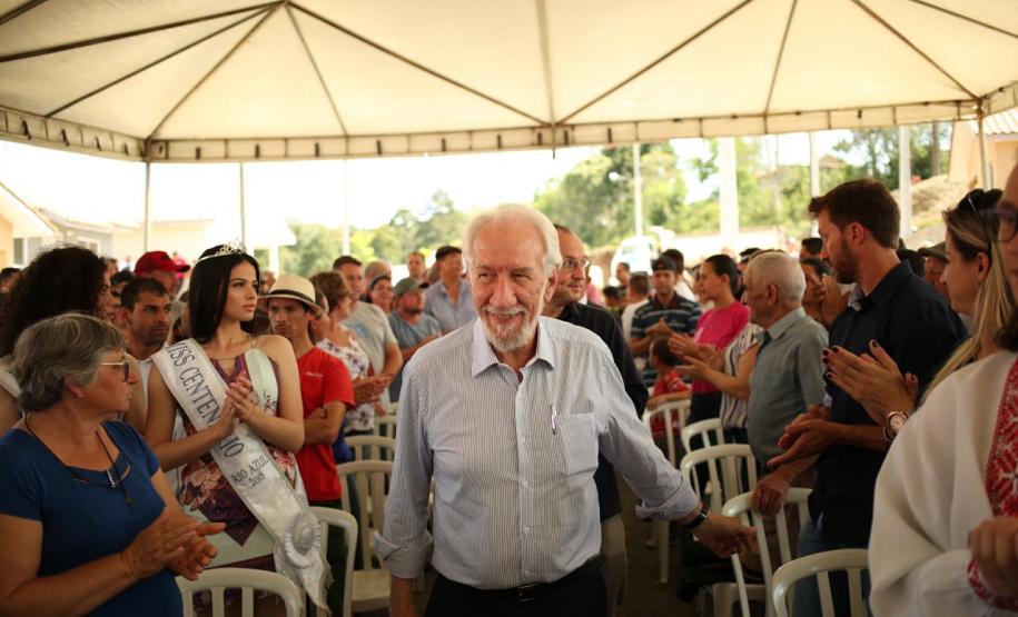 Famílias de Rio Azul recebem as chaves da casa própria