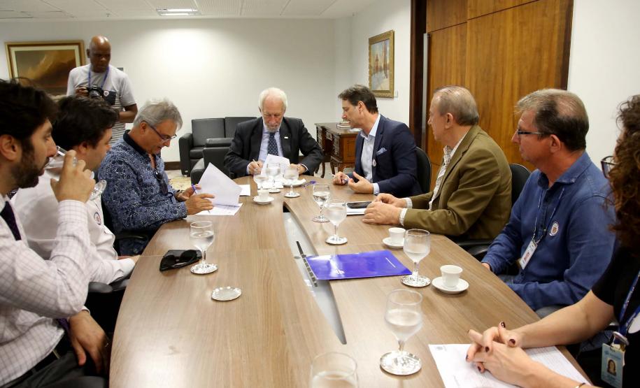 Sanepar colocará totens de serviços nas unidades do Grupo Condor