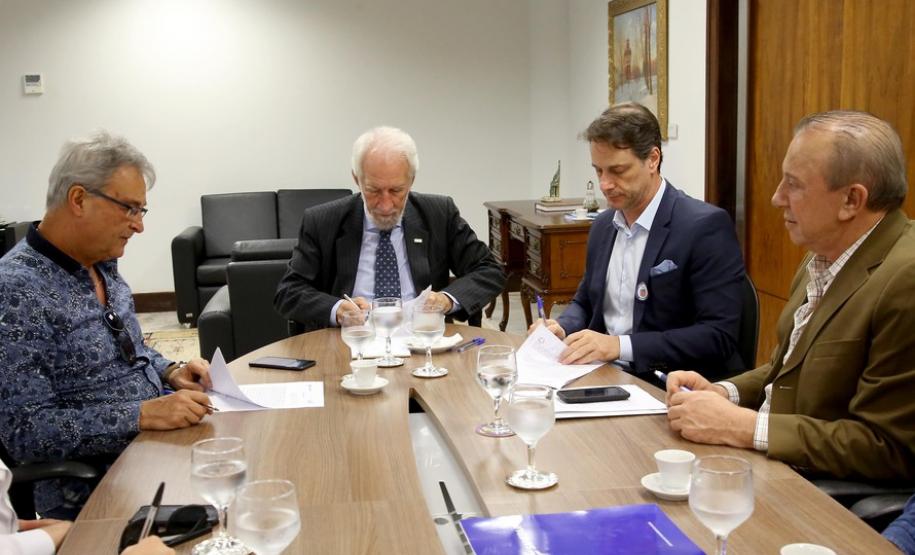 Sanepar colocará totens de serviços nas unidades do Grupo Condor