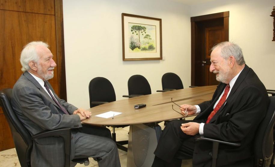 Vice-governador se reúne com representante do Itamaraty