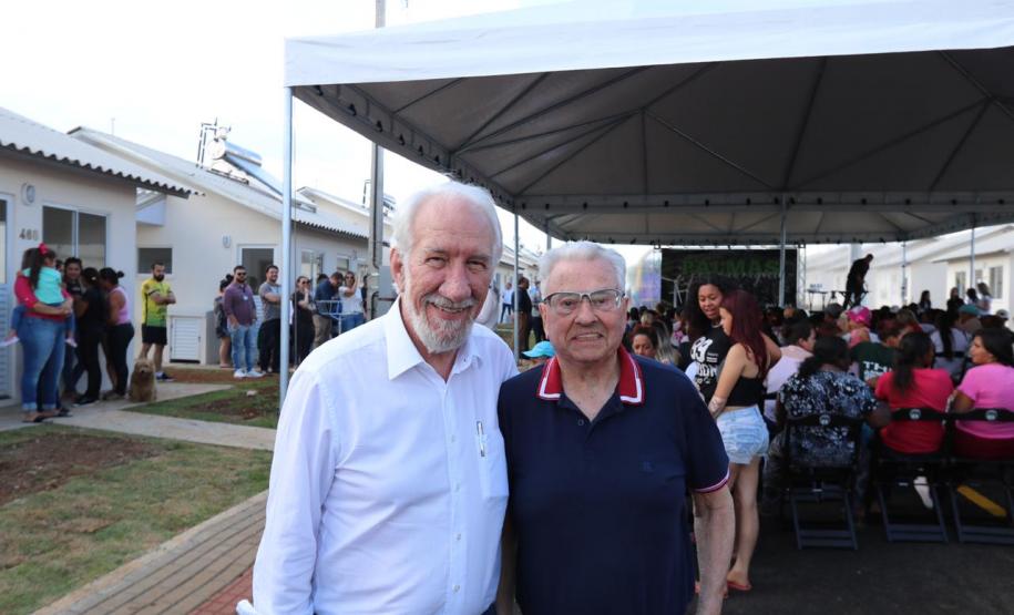 Em Palmas, 75 famílias recebem as chaves da casa própria