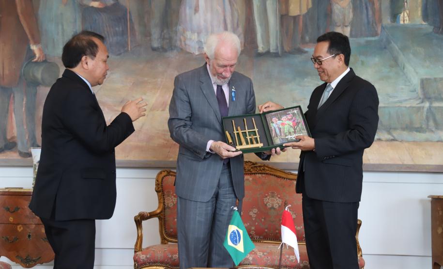 Paraná intensifica aproximação com Indonésia para o comércio de carnes