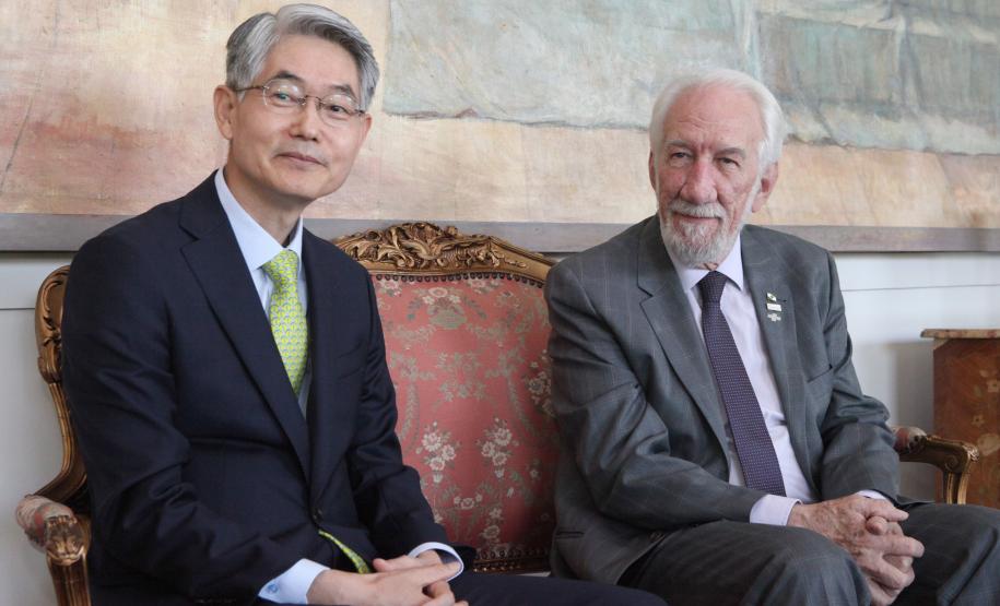 Embaixador da Coréia do Sul foi recebido pelo vice-governador Darci Piana