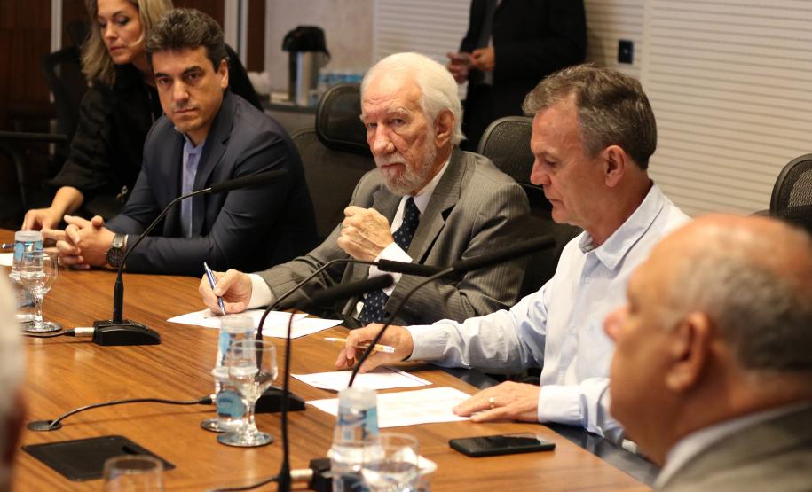 Governo e bancada federal do Paraná discutem concessão de rodovias