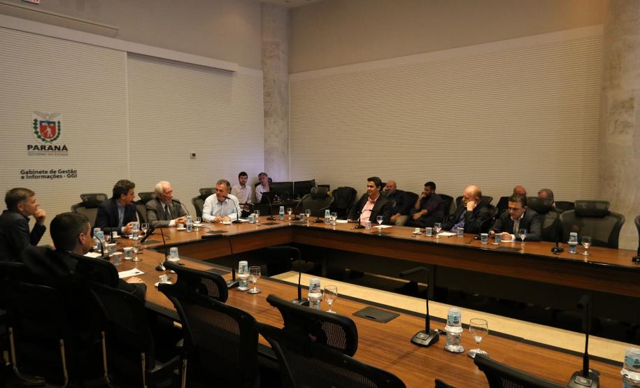 Governo e bancada federal do Paraná discutem concessão de rodovias