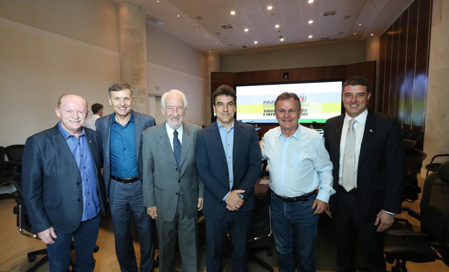 Governo e bancada federal do Paraná discutem concessão de rodovias