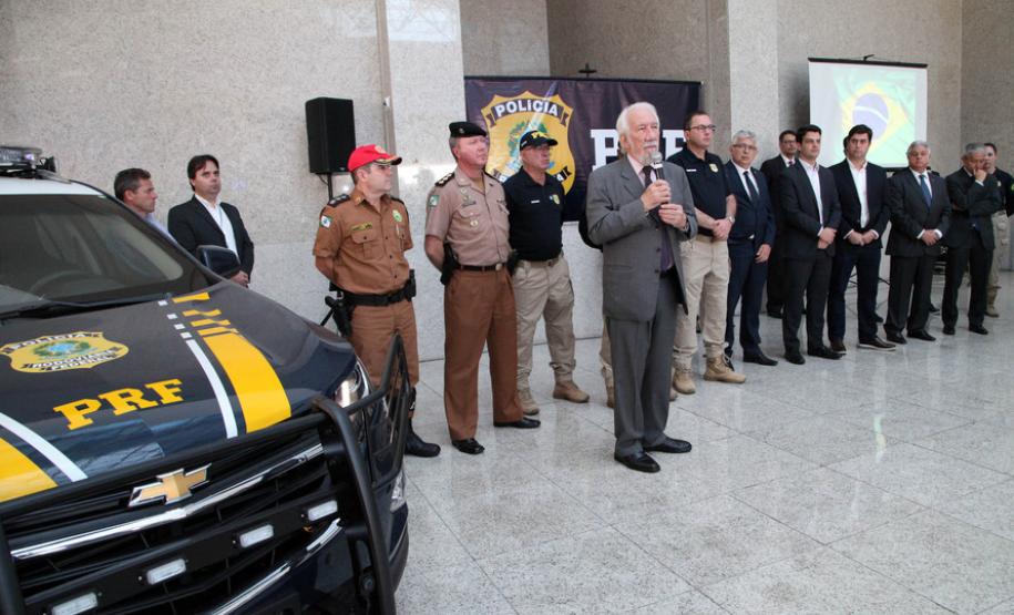 Entrega de viaturas para a PRF