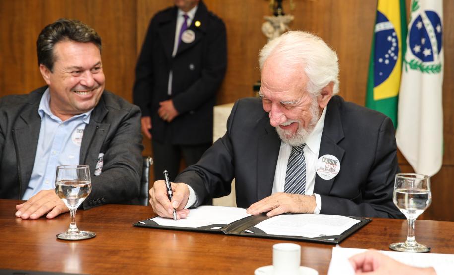 Escola na Ilha das Cobras vai capacitar moradores do Litoral