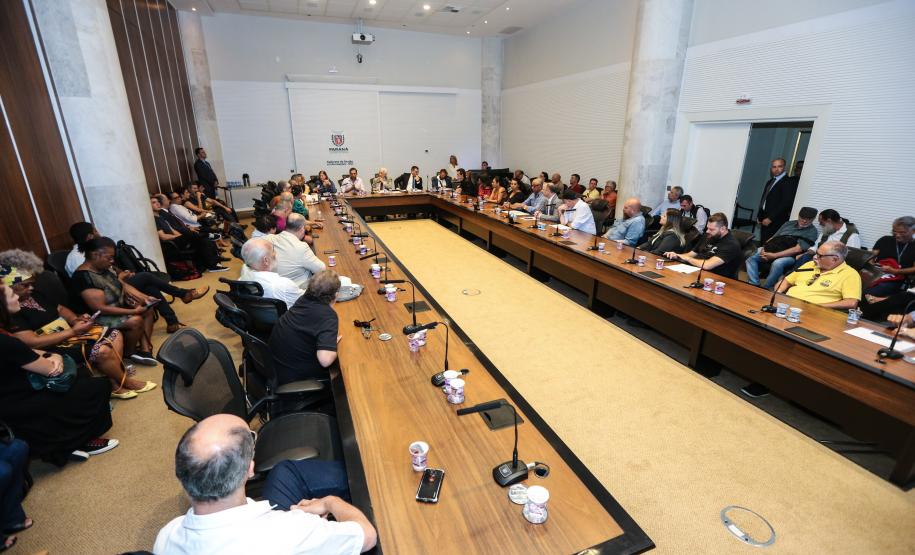 Estado discute com classe artística e cultural política para o setor