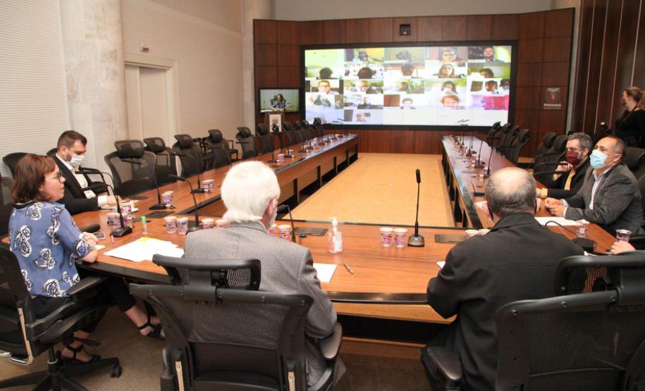 Governo e representantes da cultura debatem medidas para o setor