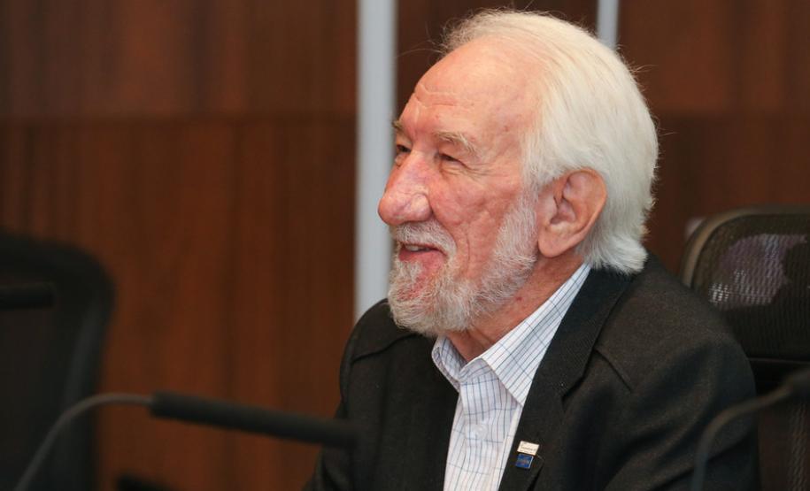 Governo discute retomada econômica com setor madeireiro