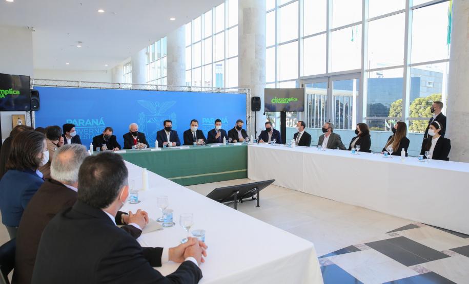 Para marcar um ano do programa, Paraná amplia ações do Descomplica