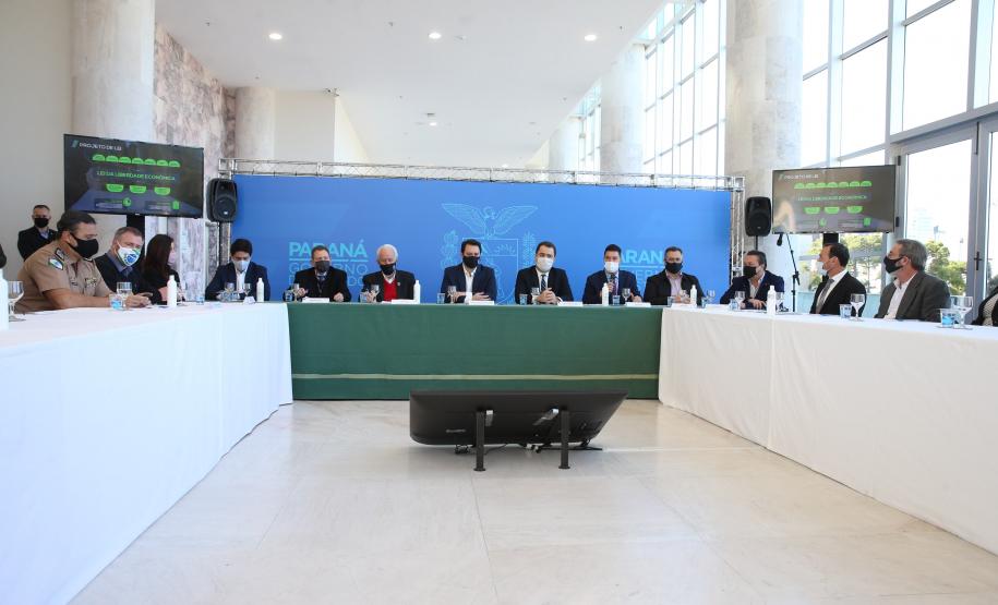 Para marcar um ano do programa, Paraná amplia ações do Descomplica