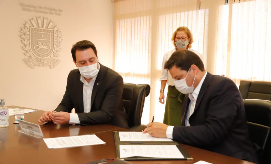 Paraná e Mato Grosso do Sul firmam acordo para ampliar malha ferroviária