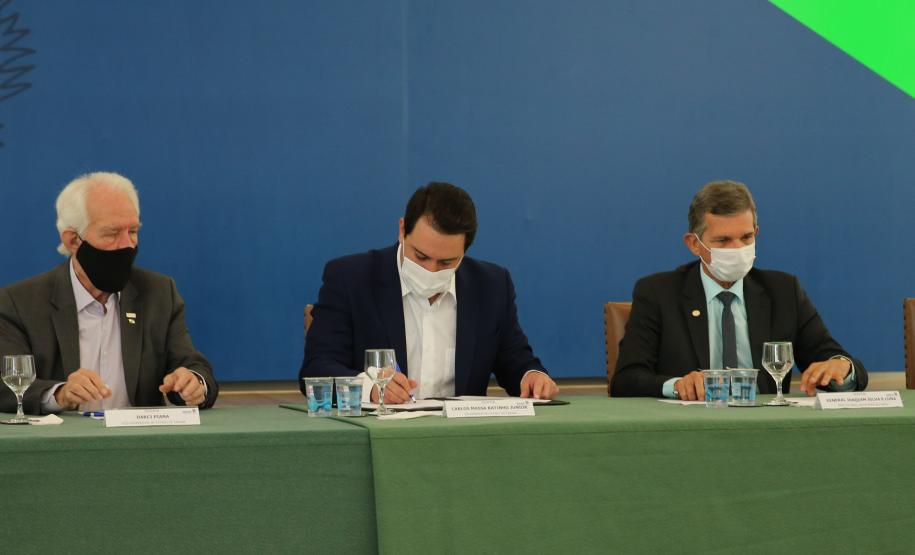 Governo e Itaipu assinam convênio para duplicação da Rodovia das Cataratas