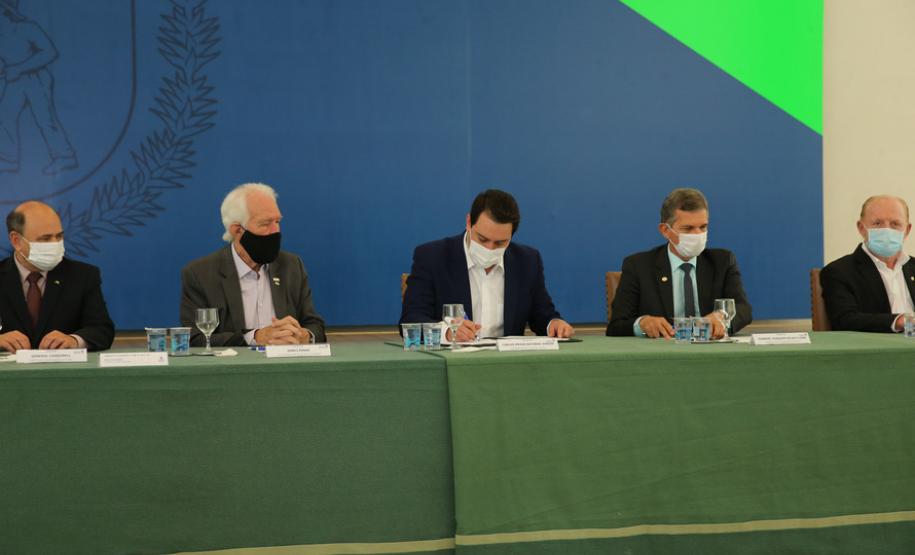 Governo e Itaipu assinam convênio para duplicação da Rodovia das Cataratas