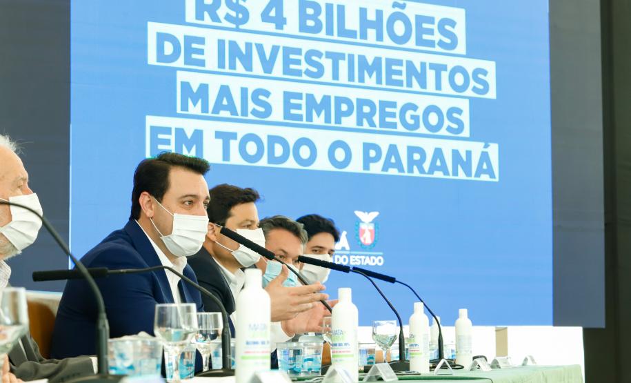Governador anuncia programa de R$ 4 bilhões em obras de infraestrutura