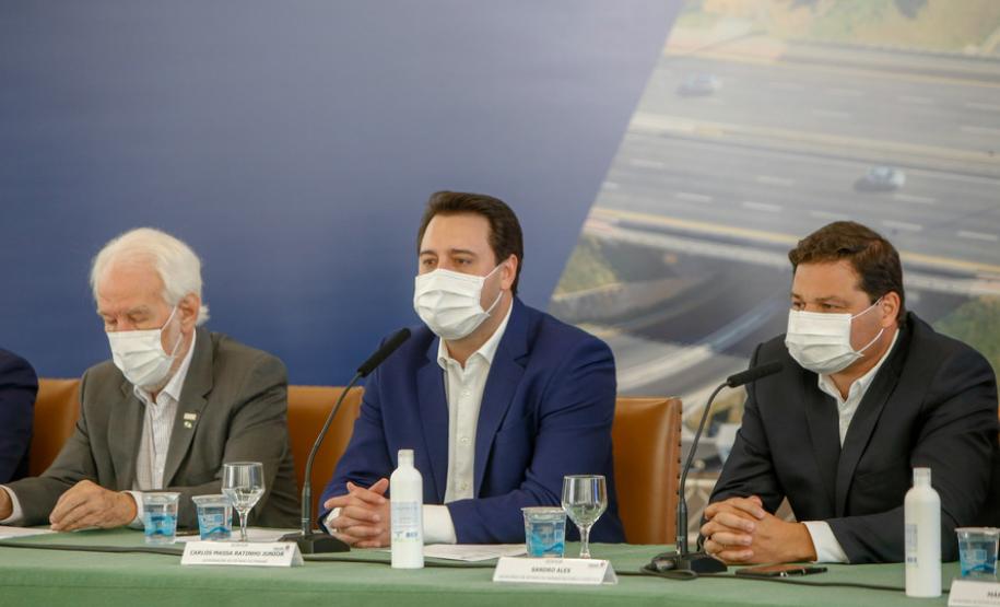 Governador anuncia programa de R$ 4 bilhões em obras de infraestrutura