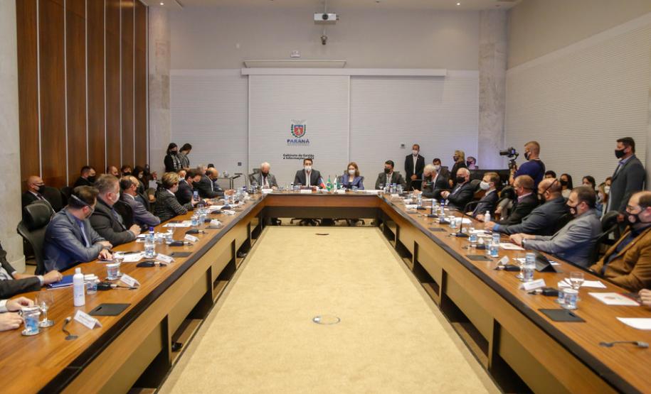 Montadora de caminhões TatraBras investirá R$ 102 milhões no Paraná