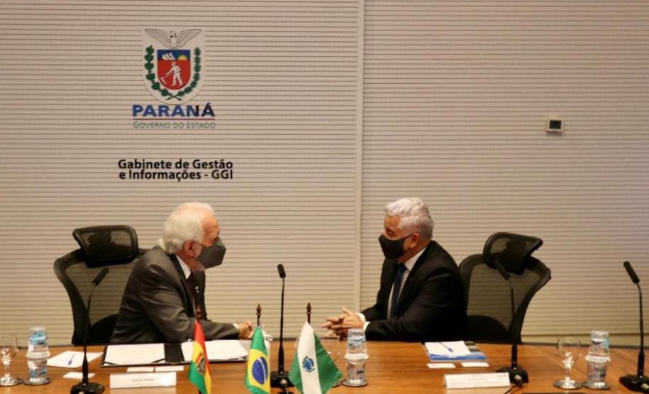 Embaixador da Bolívia faz visita oficial ao Estado do Paraná