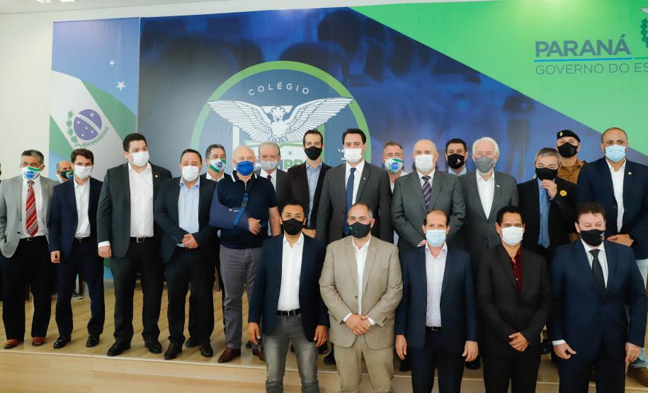 Paraná terá 215 colégios cívico-militares, maior programa do Brasil