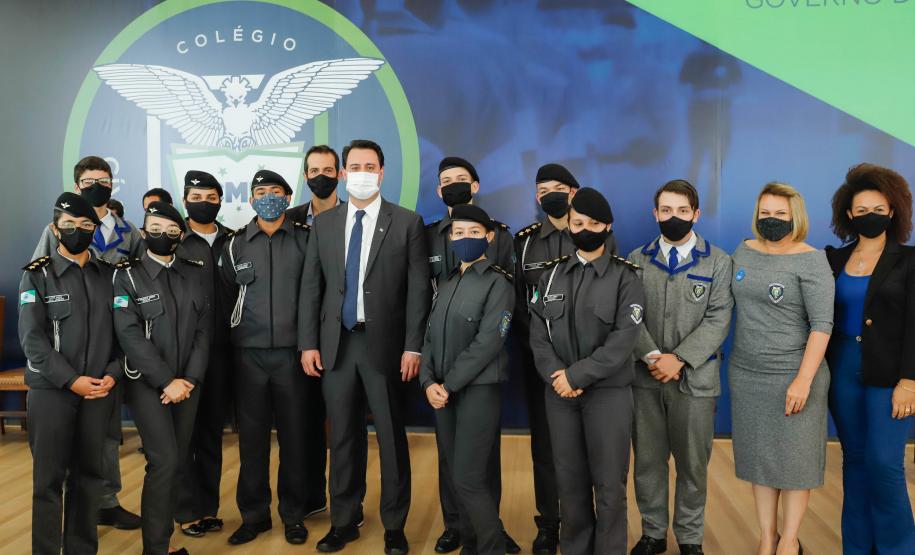 Paraná terá 215 colégios cívico-militares, maior programa do Brasil