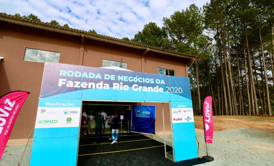 Governo promove encontro para agilizar negócios em Fazenda Rio Grande