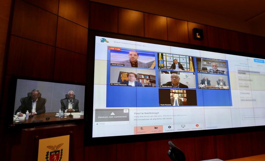 Piana participa de live com o vice presidente da República, Hamilton Mourão