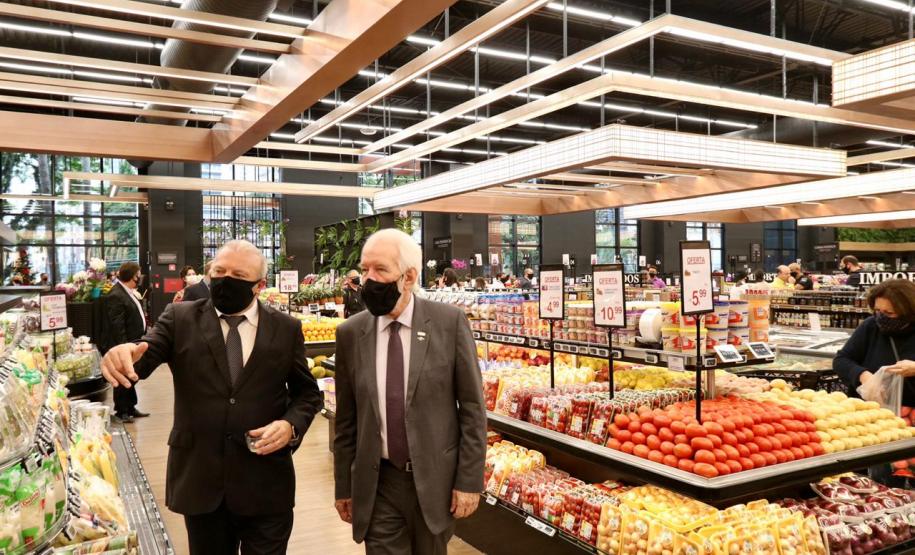 Festval inaugura 14ª loja em Curitiba