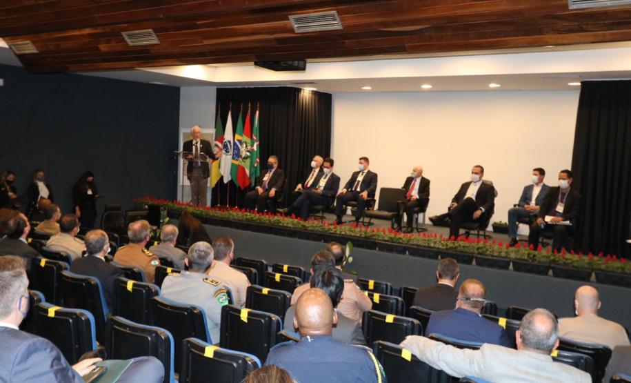 Darci Piana participa da abertura do Senasp Itinerante