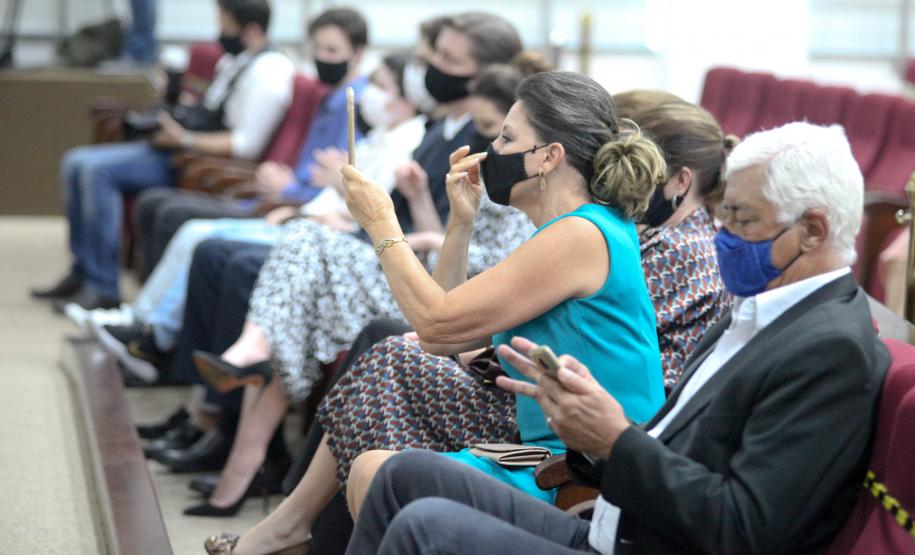 Darci Piana é agraciado com medalha “Distinção Judiciária” do TJPR