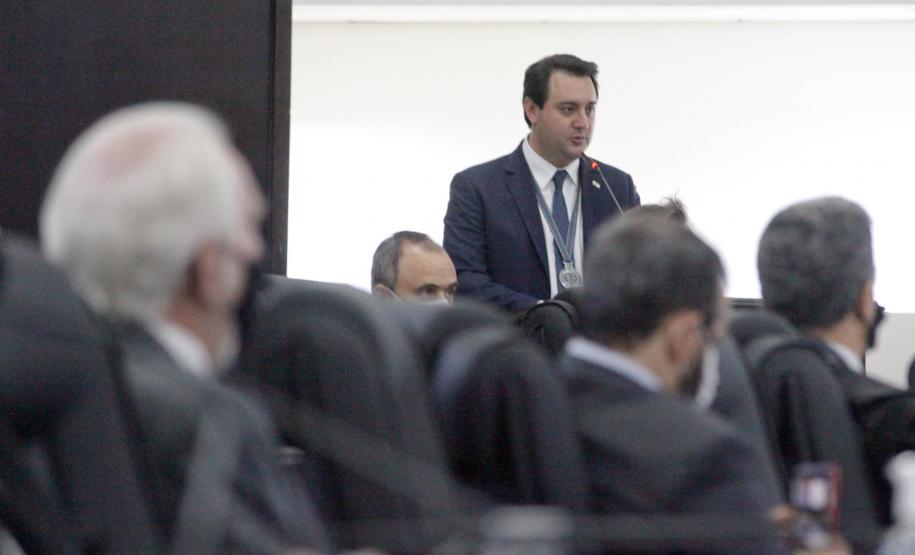 Darci Piana é agraciado com medalha “Distinção Judiciária” do TJPR