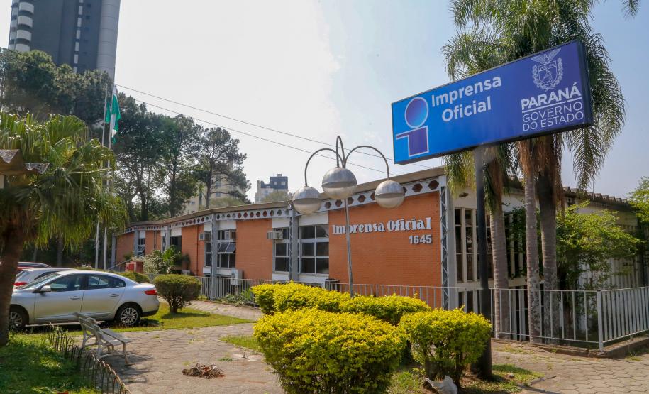 Como medida de economia, Estado extingue parque gráfico