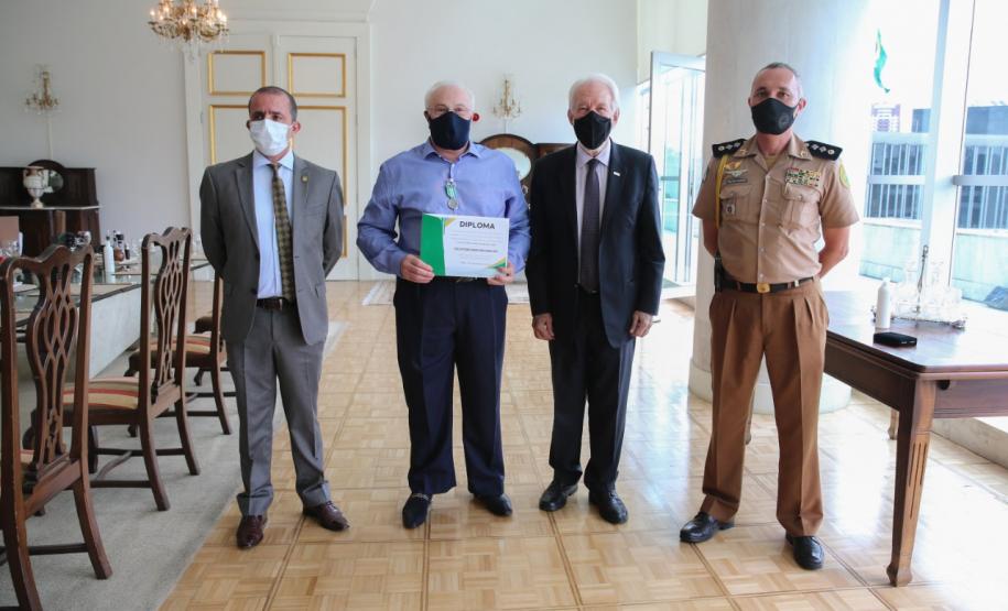 Zonta recebe medalha do Mérito da Casa Militar do Paraná