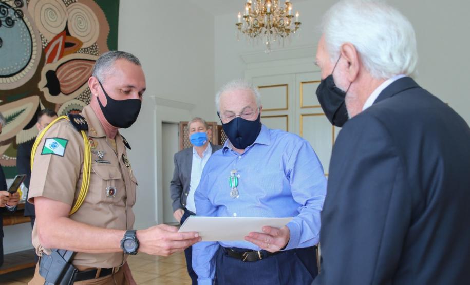 Zonta recebe medalha do Mérito da Casa Militar do Paraná