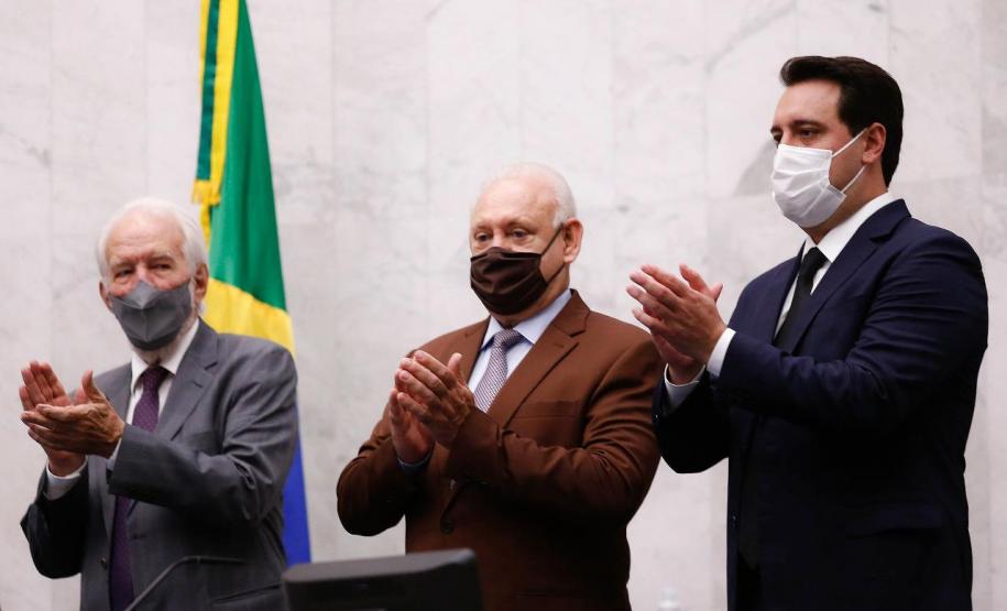 Nova Mesa Diretora é empossada na Assembleia Legislativa do Paraná