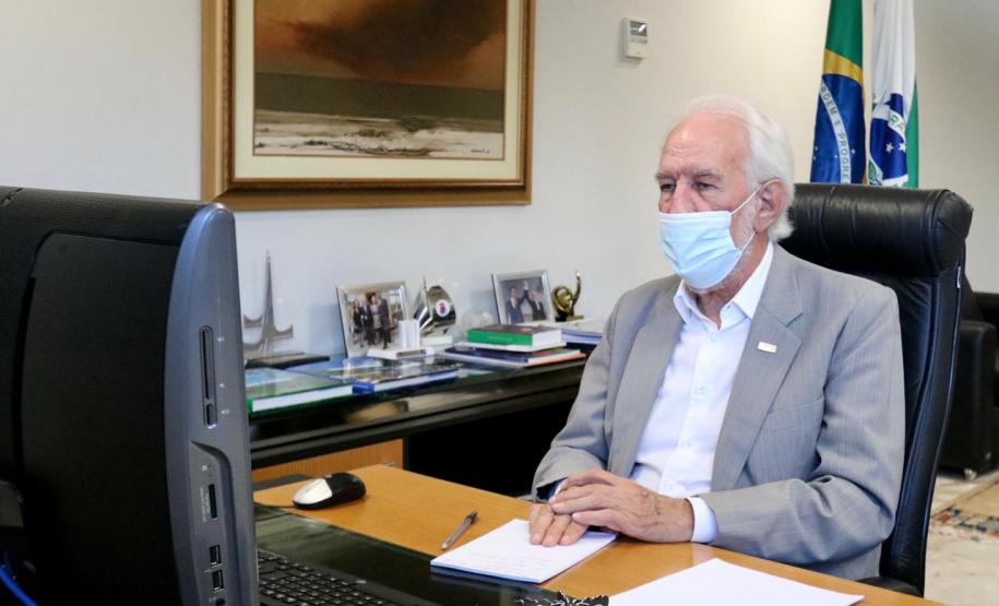 Paraná vai receber 2,4 milhões de doses de vacina até março