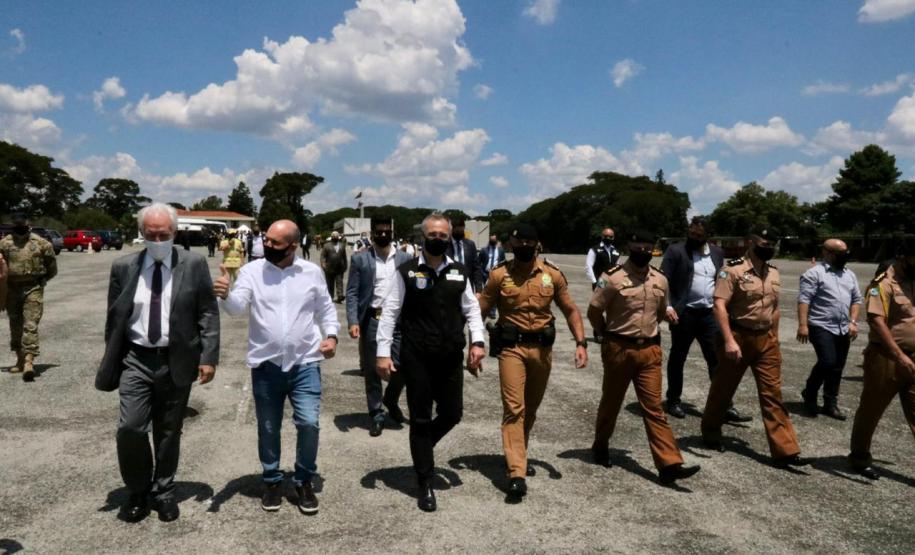 Ministro da Justiça vem ao Paraná conhecer ações da Segurança  Vice- Governador Darci Piana acompanhou André Mendonça em  São José dos Pinhais para conhecer algumas ações da Secretaria de Estado na região e para o lançamento da Operação Independência  O vice-governador Darci Piana acompanhou o ministro da Justiça e Segurança Pública, André Mendonça, em São José dos Pinhais, na Região Metropolitana de Curitiba, para conhecer de perto algumas ações da Secretaria de Estado da Segurança Pública na região e para