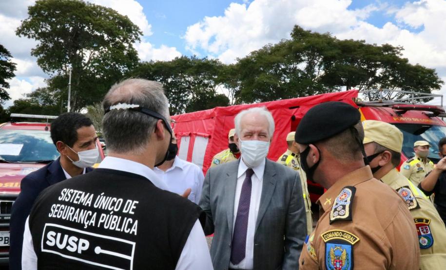 Ministro da Justiça vem ao Paraná conhecer ações da Segurança  Vice- Governador Darci Piana acompanhou André Mendonça em  São José dos Pinhais para conhecer algumas ações da Secretaria de Estado na região e para o lançamento da Operação Independência  O vice-governador Darci Piana acompanhou o ministro da Justiça e Segurança Pública, André Mendonça, em São José dos Pinhais, na Região Metropolitana de Curitiba, para conhecer de perto algumas ações da Secretaria de Estado da Segurança Pública na região e para