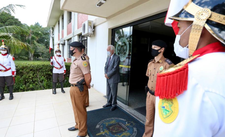 Ministro da Justiça vem ao Paraná conhecer ações da Segurança  Vice- Governador Darci Piana acompanhou André Mendonça em  São José dos Pinhais para conhecer algumas ações da Secretaria de Estado na região e para o lançamento da Operação Independência  O vice-governador Darci Piana acompanhou o ministro da Justiça e Segurança Pública, André Mendonça, em São José dos Pinhais, na Região Metropolitana de Curitiba, para conhecer de perto algumas ações da Secretaria de Estado da Segurança Pública na região e para