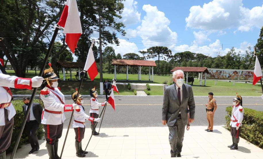 Ministro da Justiça vem ao Paraná conhecer ações da Segurança  Vice- Governador Darci Piana acompanhou André Mendonça em  São José dos Pinhais para conhecer algumas ações da Secretaria de Estado na região e para o lançamento da Operação Independência  O vice-governador Darci Piana acompanhou o ministro da Justiça e Segurança Pública, André Mendonça, em São José dos Pinhais, na Região Metropolitana de Curitiba, para conhecer de perto algumas ações da Secretaria de Estado da Segurança Pública na região e para