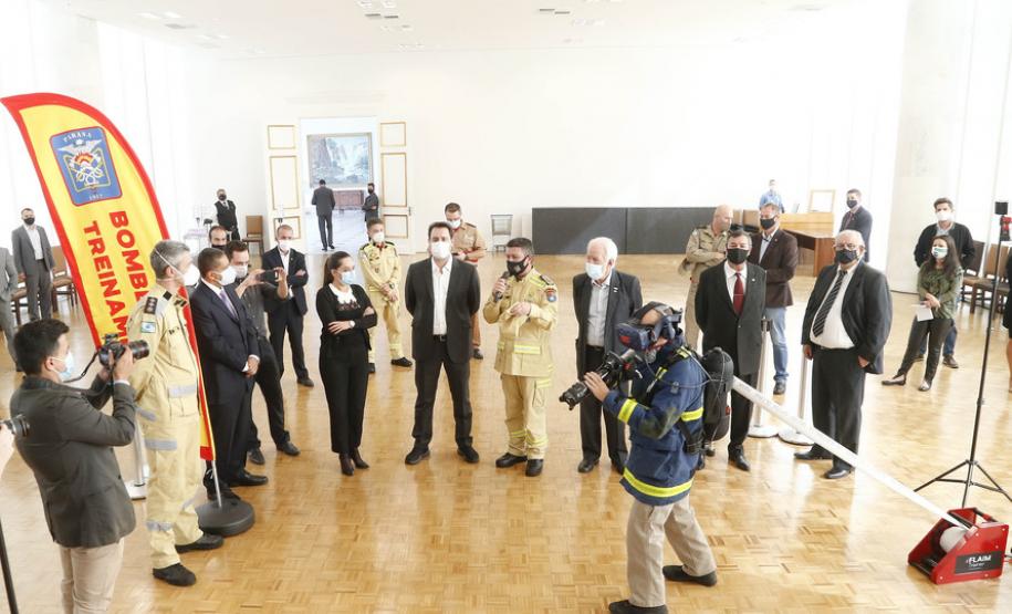 ​Corpo de Bombeiros do Paraná recebe simulador para treinamentos virtuais